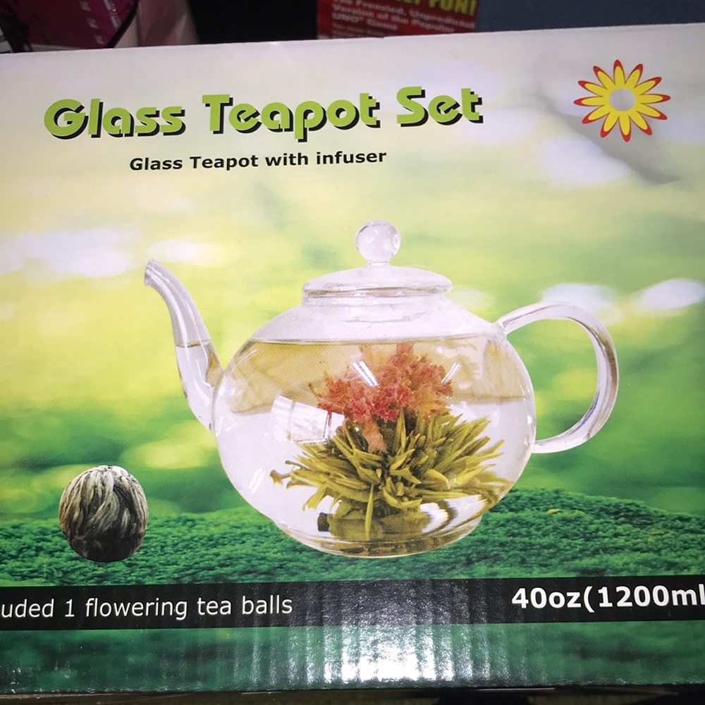 Glass Tea Pot. NEW